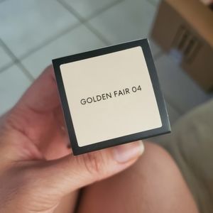 Bare mineral foundation